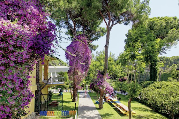 Maritim Pine Beach Resort