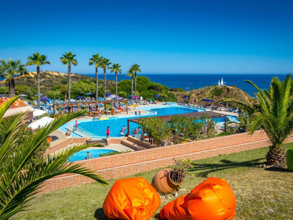 Auramar Beach Resort