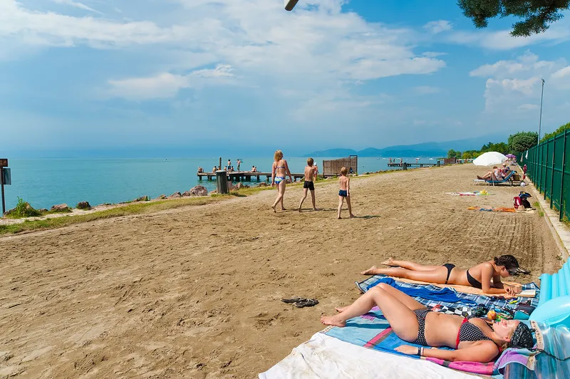 del-garda_43960873370_o.jpg