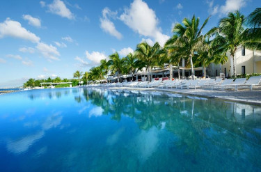 Papagayo Beach Resort