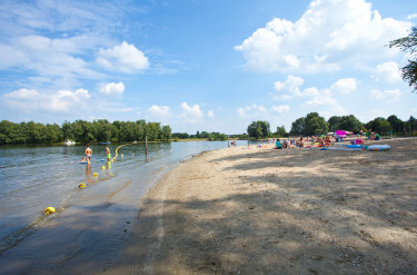 Recreatiepark het Esmeer - Recreatieplas.JPG