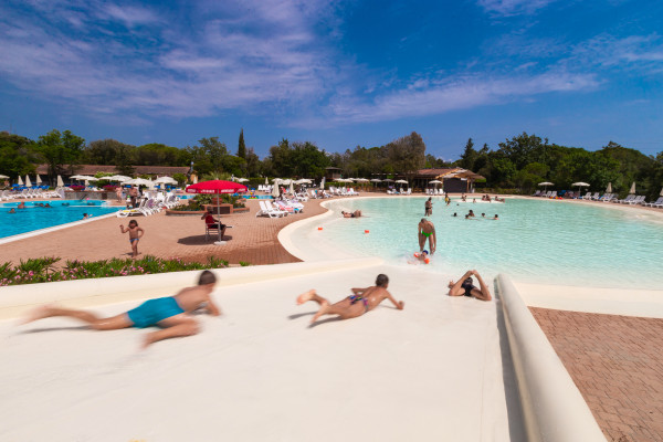 montescudaio---laguna-zwembad-1_51282819316_o.jpg