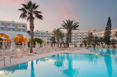 Hotel Louis Phaethon Beach