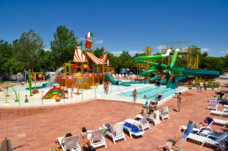 spiaggia-e-mare_44865824135_o.jpg