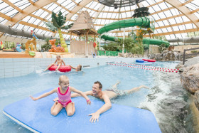 Vakantiepark met subtropisch zwembad