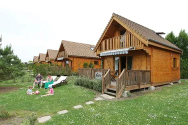 Camping La Croix du Vieux Pont in Berny Rivière (vlak bij Disneyland Parijs) 