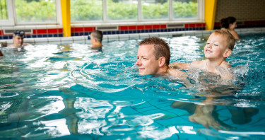 Recreatiepark t Gelloo - Binnenzwembad - 1 - kopie.jpg