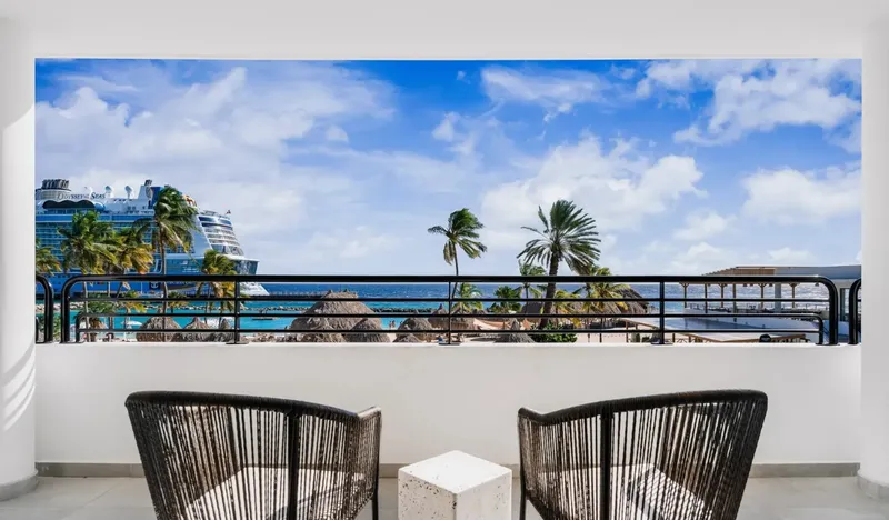 Mangrove Beach Resort 