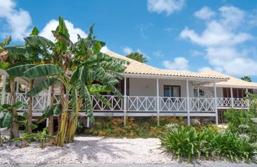 Papagayo Beach Resort