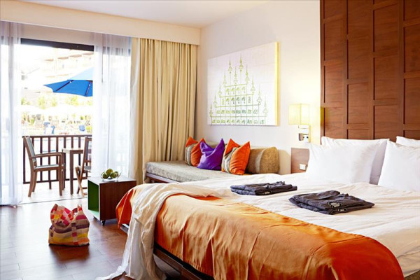 Sunwing Kamala Beach Resort