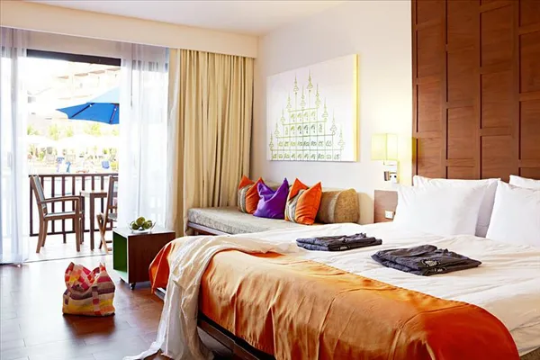 Sunwing Kamala Beach Resort