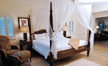 Harbour Village Beach Club