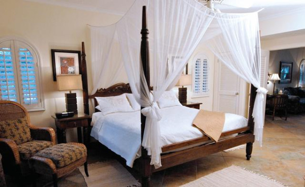 Harbour Village Beach Club