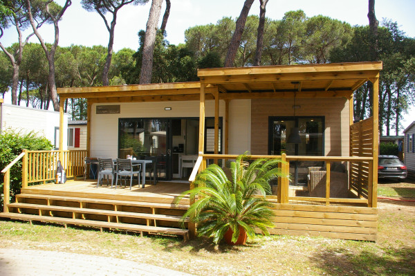Gustocamp camping Toscane: Lounge deluxe accommodatie
