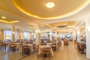 hotel-messonghi-beach (12).jpg