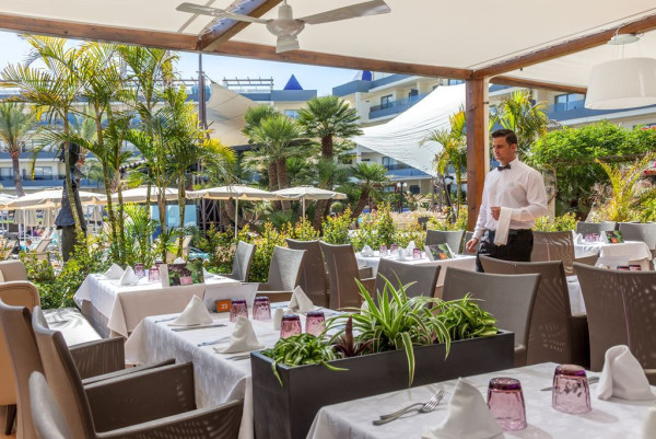 zafiro-palmanova (6).jpg