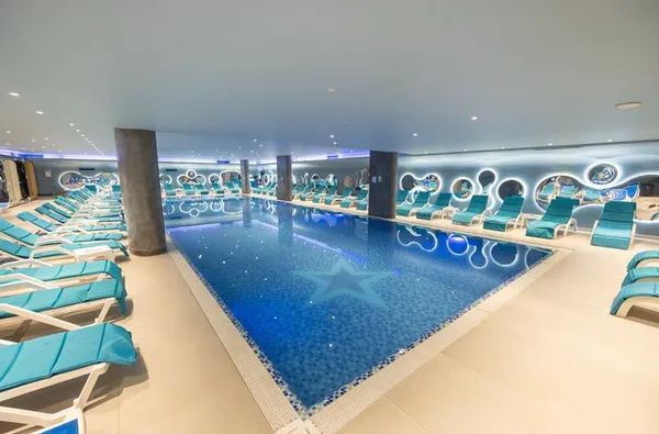 Grand Blue Fafa Resort 