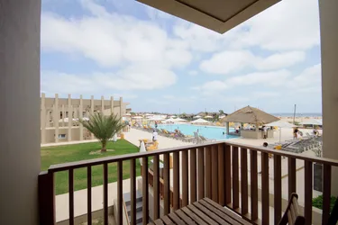 Hotel Oasis Salinas Sea