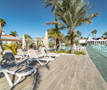 Hotel LIVVO Dunagolf Suites