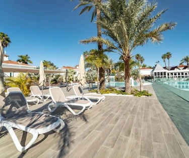 Hotel LIVVO Dunagolf Suites