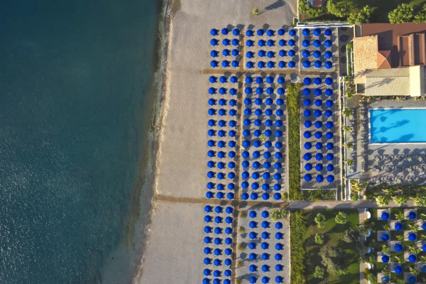 kindvriendelijk-hotel-esperides-beach-4-in-faliraki-griekenland (11).jpg