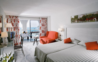 Aparthotel Marinas de Nerja Beach & Spa