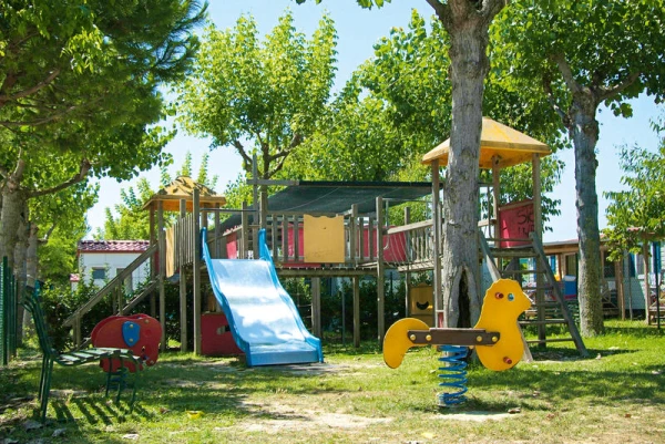 Kindvriendelijke vakantie in Italië; - Camping Village Rivanuova - Martinsicuro