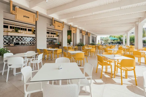 kindvriendelijk-hotel-esperides-beach-4-in-faliraki-griekenland (16).jpg