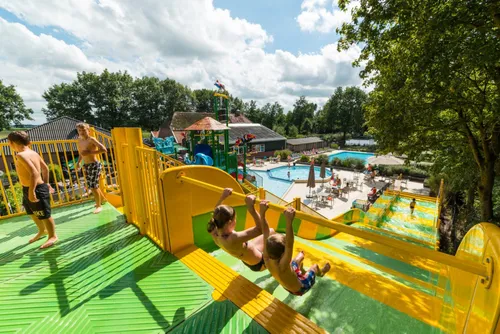 VIVA HOLLANDIA: Vier de zomervakantie op deze toffe plekken in Nederland