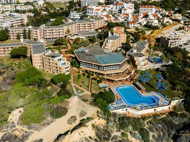 Auramar Beach Resort