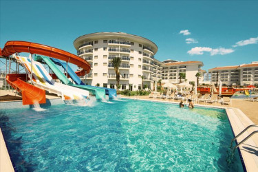 Sea World Resort & Spa