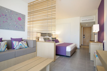 Hotel Oasis Salinas Sea