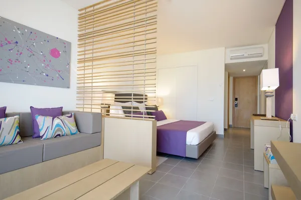 Hotel Oasis Salinas Sea