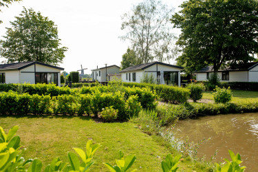 Recreatiepark het Esmeer - Vakantiewoningen aan het water - 6 - kopie.jpg