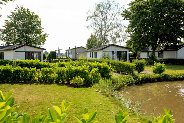 Recreatiepark het Esmeer - Vakantiewoningen aan het water - 6 - kopie.jpg