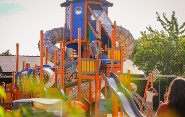 Vier een feestweekend in het voorjaar met Kiki & Koen