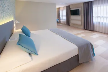 Abora Continental by Lopesan