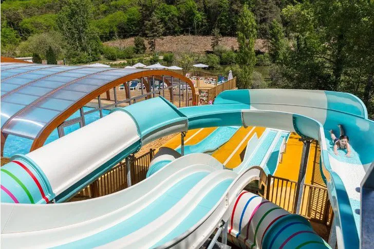 Aquapark en kinder- en tienerclub