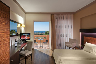 hotel-kipriotis-village-resort (4).jpg