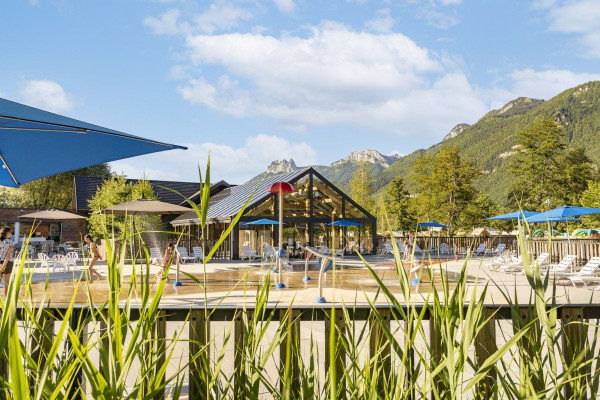 Waterspeeltuin op camping La Nublière
