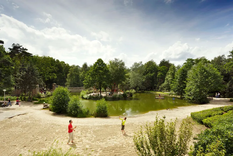 Landal De Lommerbergen speelvijver.jpg