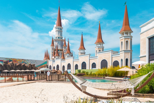 the-land-of-legends-kingdom-hotel (1).jpg