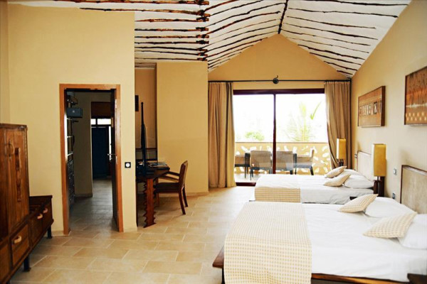 Hotel Lamantin Beach Hotel & Spa