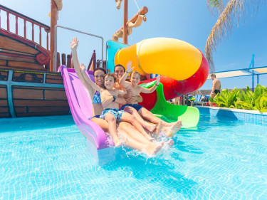 Royal Son Bou Family Club