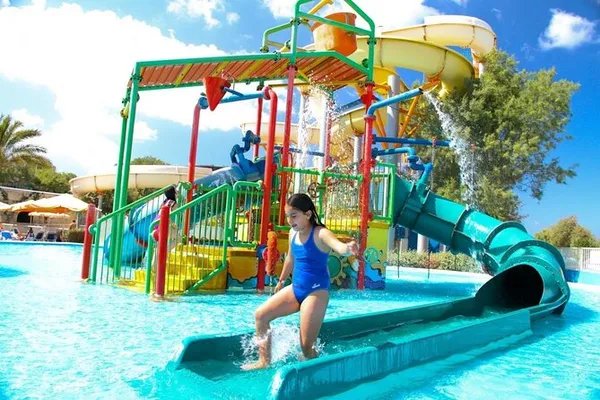 Splash and Fun Water Park 