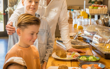 Vier een feestweekend in het voorjaar met Kiki & Koen