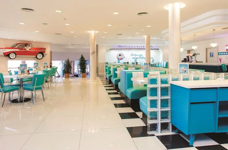 Hotel Cala Mandia