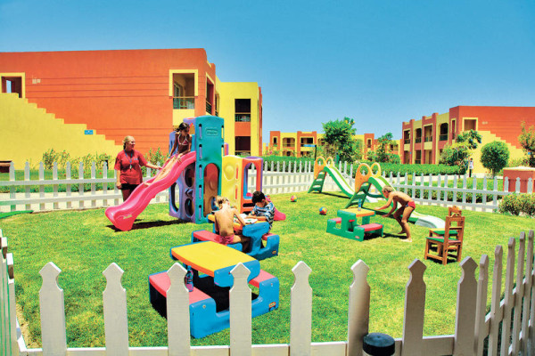 Hotel Royal Tulip Beach Resort