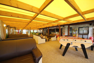 Camping La Croix du Vieux Pont in Berny Rivière (vlak bij Disneyland Parijs) 