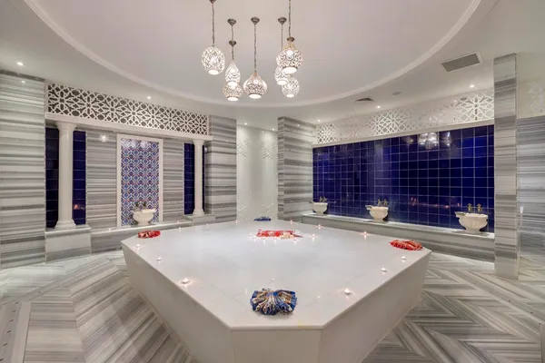 Hotel Side Crown Sunshine